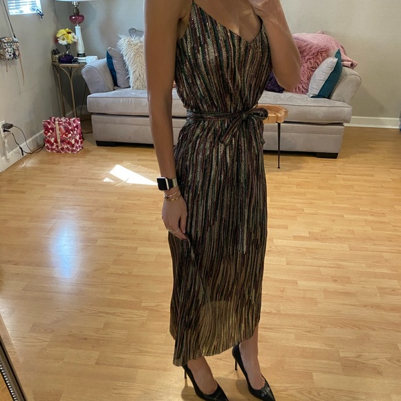Lush Dresses & Skirts - Lush sparkly midi dress